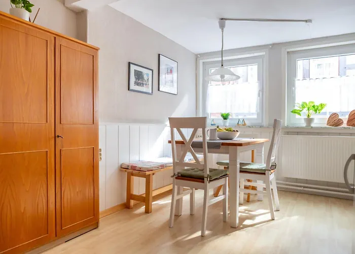 Jungblut Am Marktplatz In שליץ